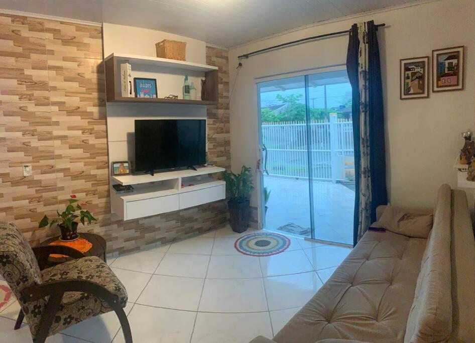 Refugio Perto Do Mar: Otima Casa A 350m Da Pontal do Parana