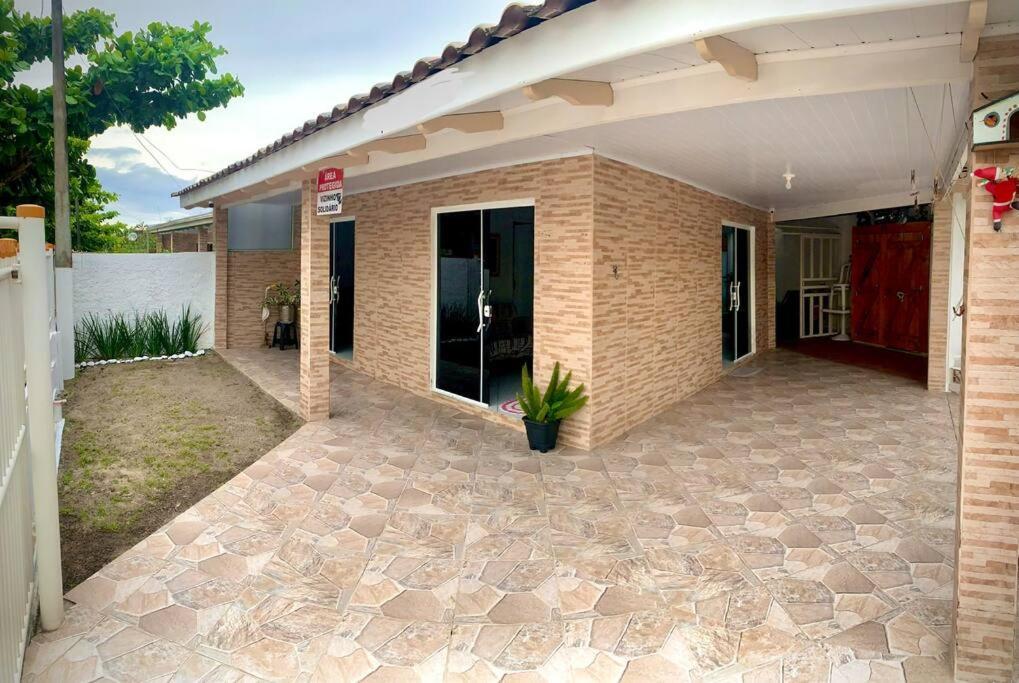 Refugio Perto Do Mar: Otima Casa A 350m Da Holiday home